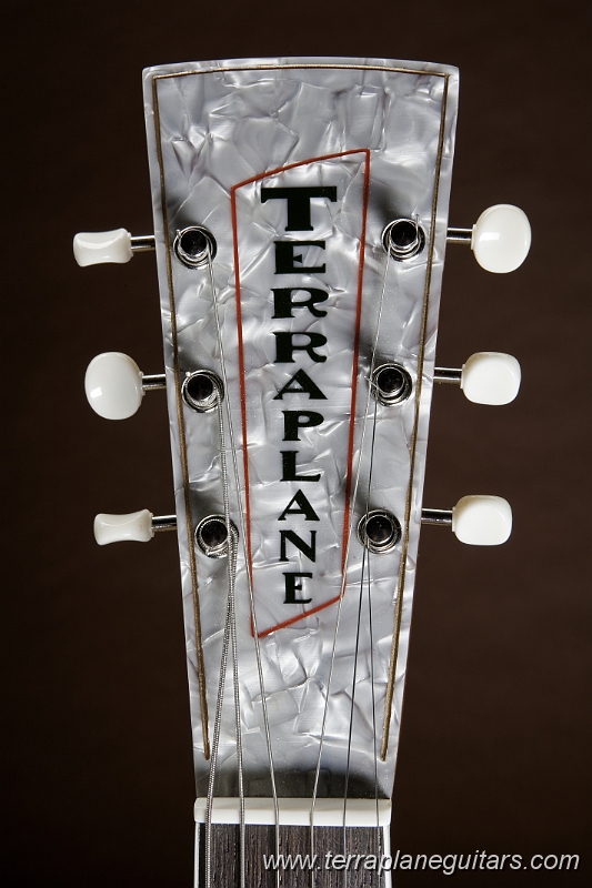 Headstock_Decal_Logo.jpg