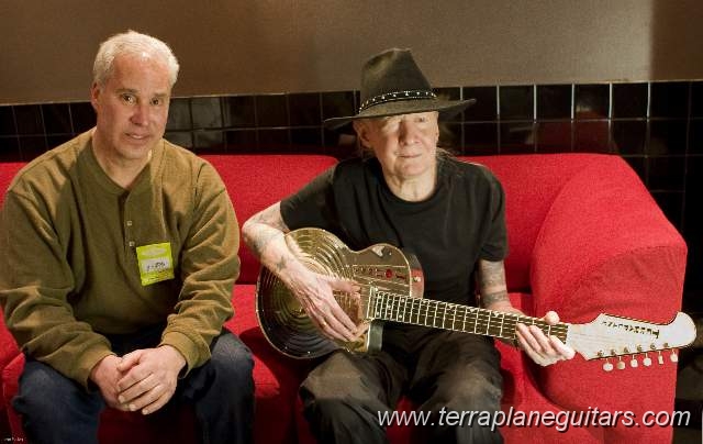 Mark_&_Johnny_1.jpg - Johnny Winter takes delivery of his custom Terraplane Resonator